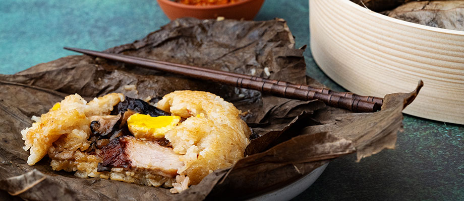 Image for Sticky Rice With Chicken Wrapped In Lotus Leaf