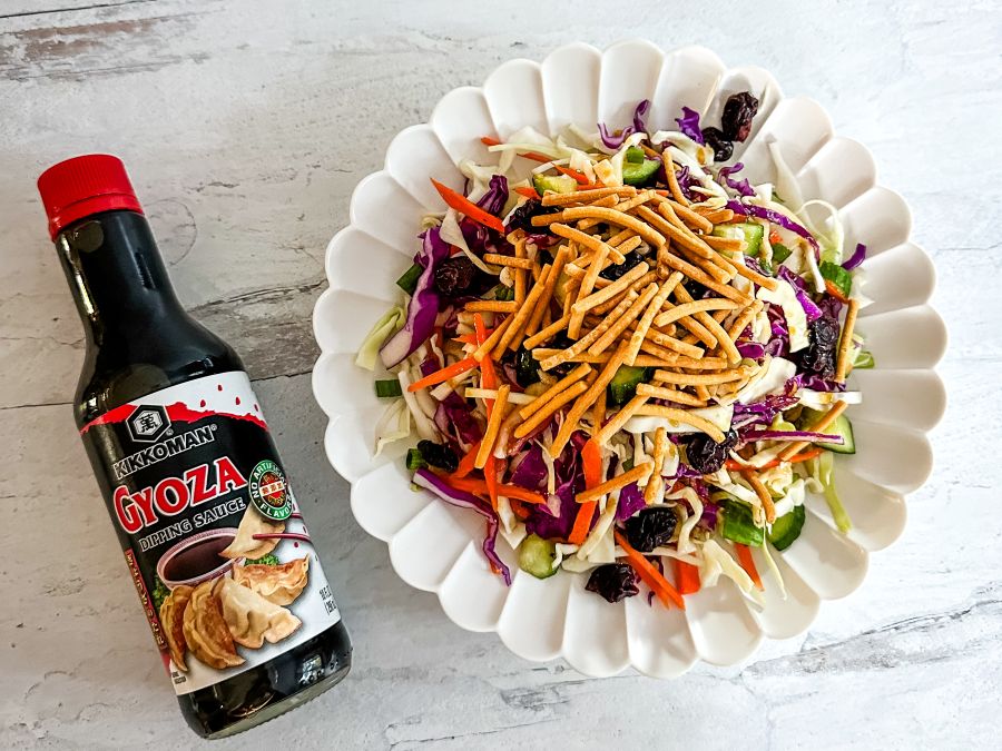 Image for 香脆亞洲麵沙拉佐餃子蘸醬