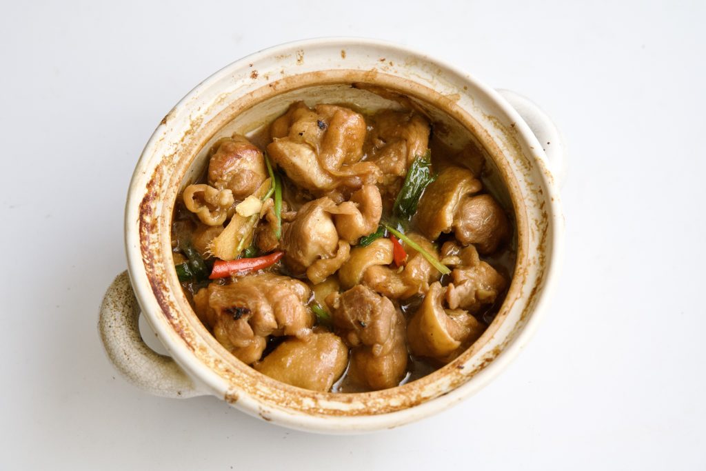 Image for Cantonese Sizzling Clay Pot Chicken