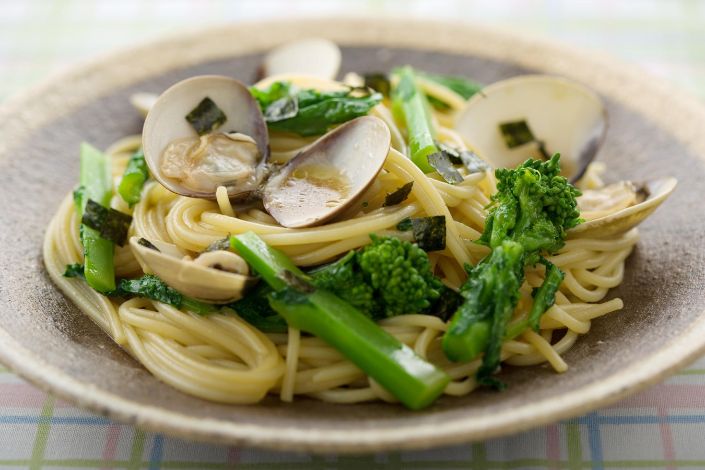 Image for Japanese-Style Nanohana and Clam Pasta