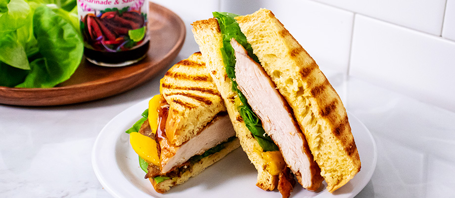 Image for Sándwich de pollo con tocino y mango