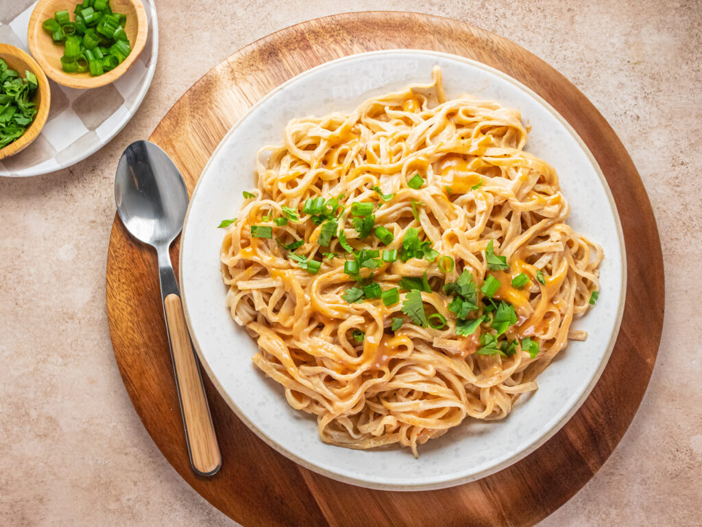 Image for Fideos Picantes con Sesame Tahini