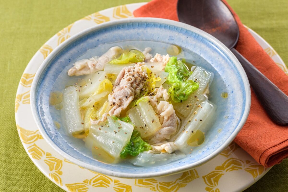napa cabbage and daikon soup